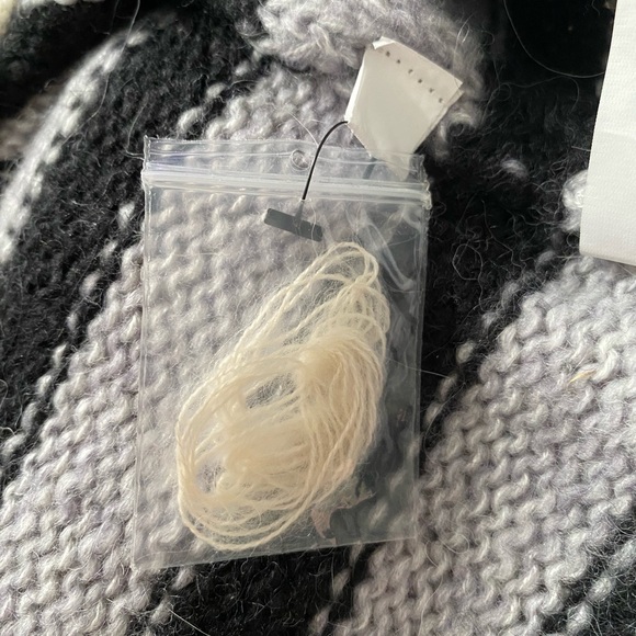 🔥 Tristan women’s sweater - Picture 5 of 5